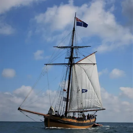 Båthotell Edel De La Touche Balard